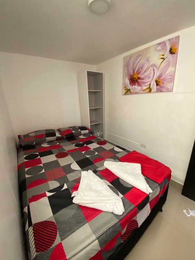 Apartamentos Excelente Ubicacion Μεντεγίν Εξωτερικό φωτογραφία