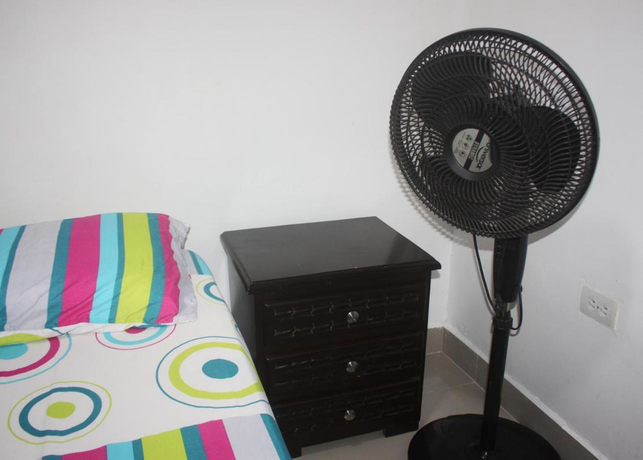 Apartamentos Excelente Ubicacion Μεντεγίν Εξωτερικό φωτογραφία